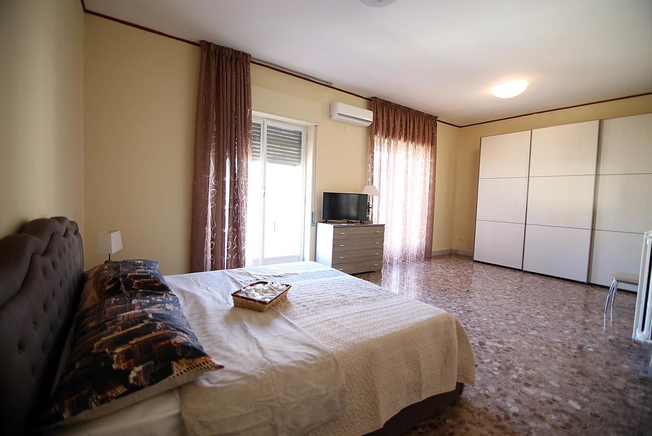 B&B Le Perle Portici Bagian luar foto