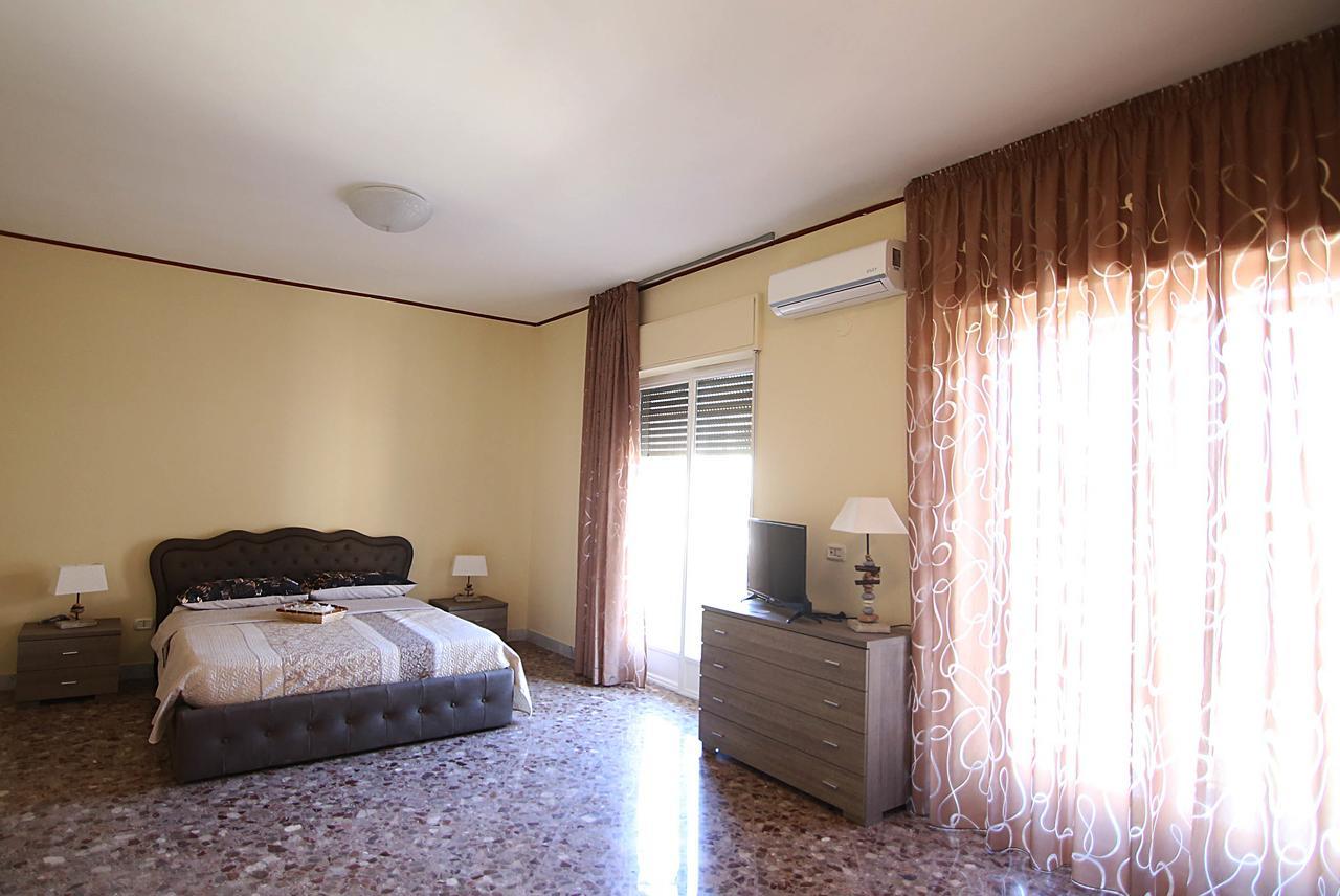 B&B Le Perle Portici Bagian luar foto