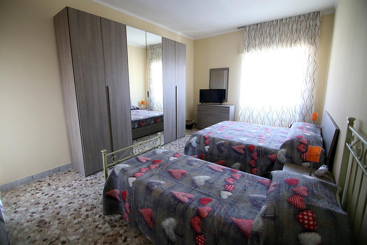 B&B Le Perle Portici Bagian luar foto
