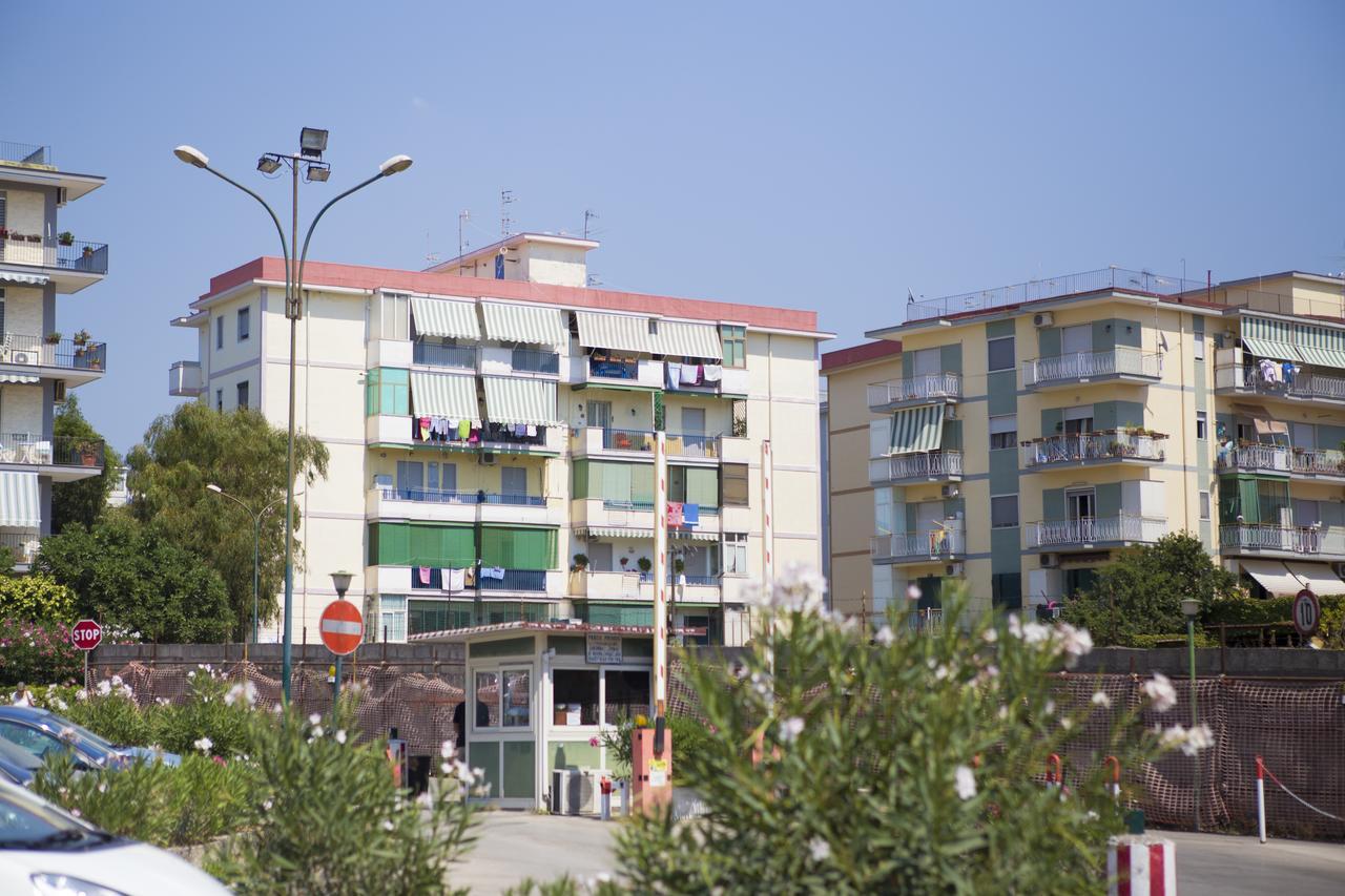 B&B Le Perle Portici Bagian luar foto